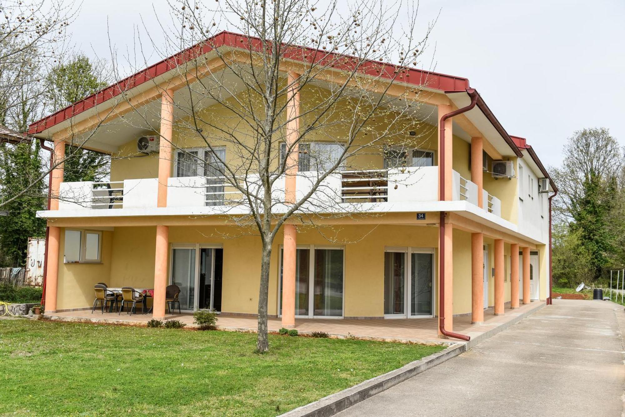 Apartments And Rooms Mara I Pavo Međugorje Buitenkant foto